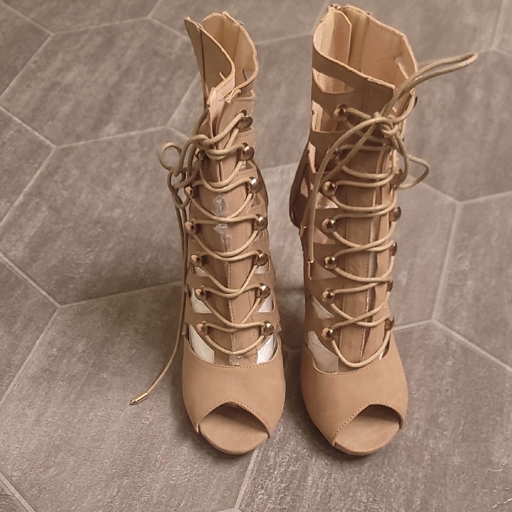 NWOT, Elegant Tan Lace-Up Women's Heels, Size 9